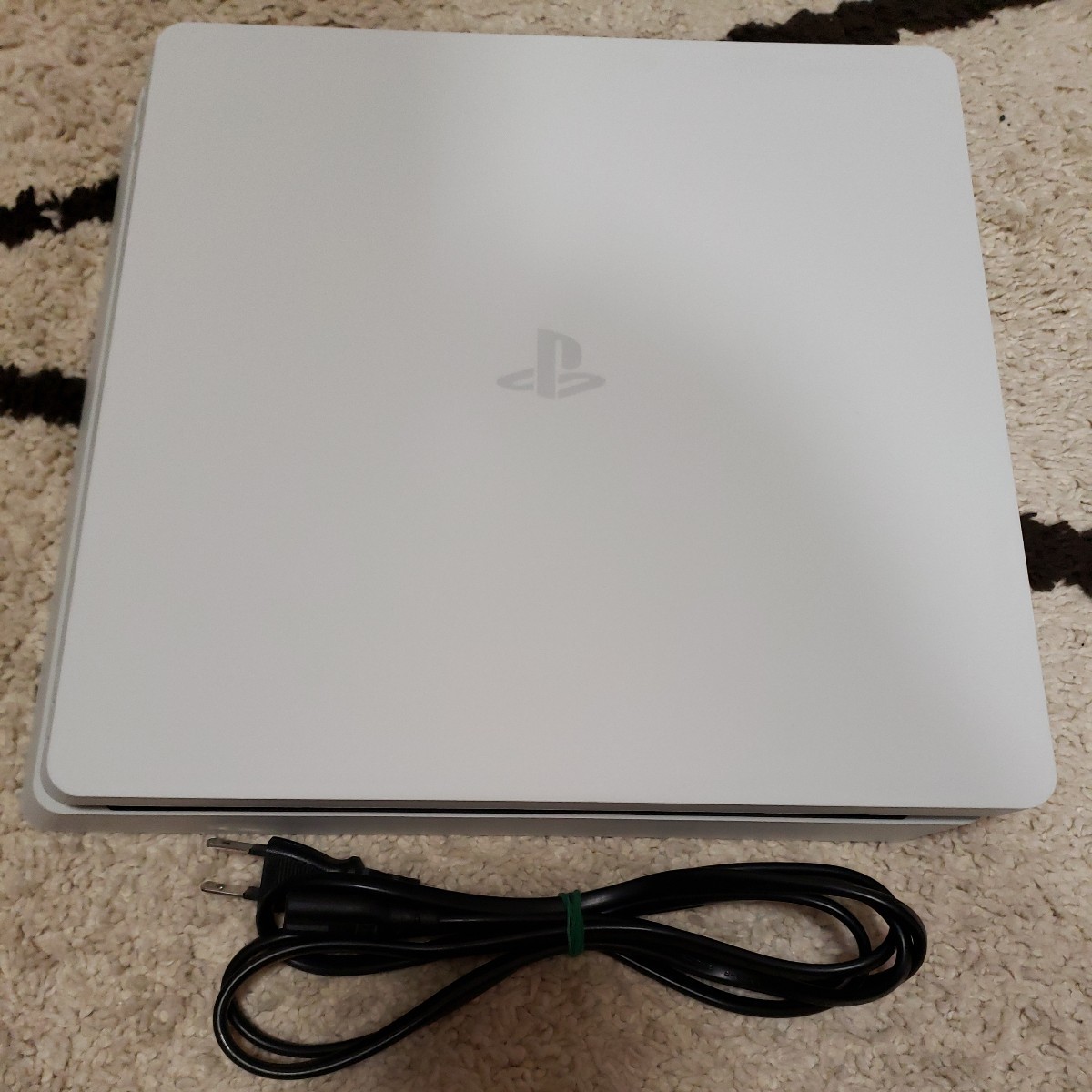 PS4 2200A ホワイト　本体のみ　プレイステーション4