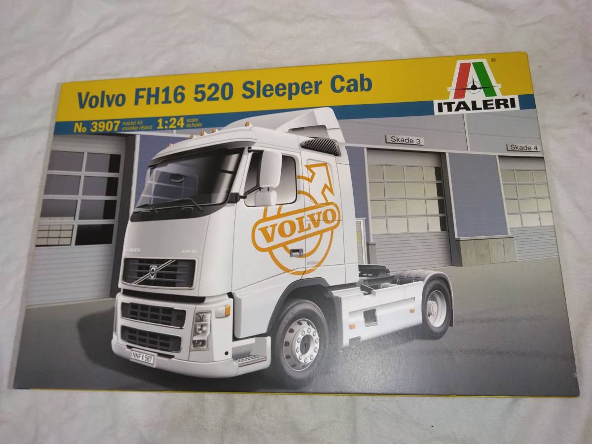 ITALERI 1/24 Volvo FH16 520 Sleeper Cab イタレリ ボルボ　スリーパーキャブ - FH16 Volvo