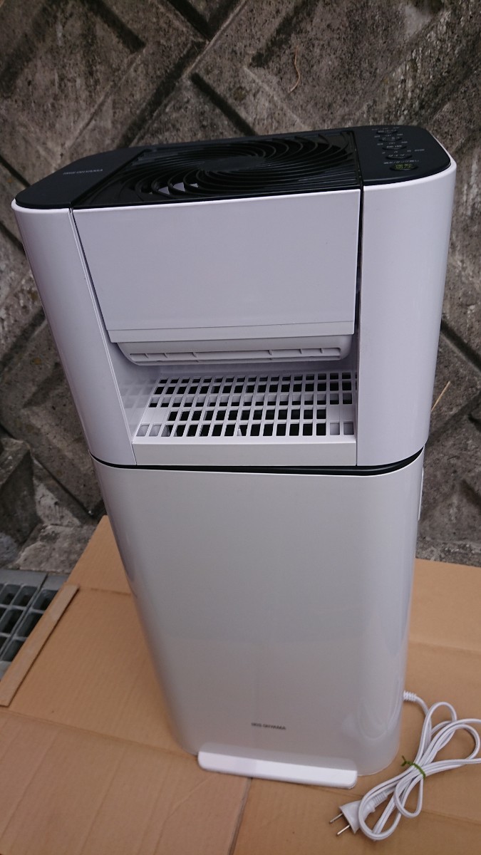 アイリスオーヤマ サーキュレーター 衣類乾燥 除湿 IJD-150-W 2020年製