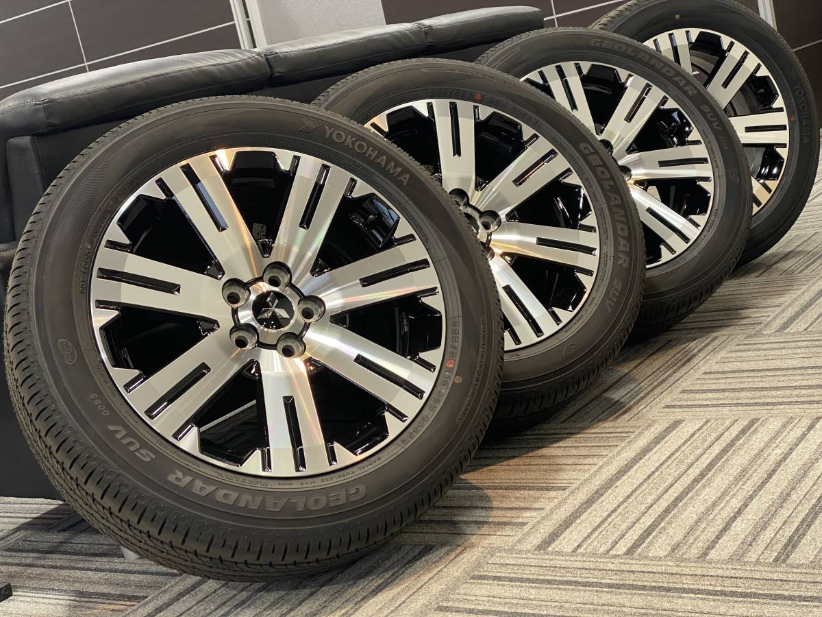 【新車外し】新型デリカD5 Gパワーパッケージ　純正18インチアルミホイールタイヤ4本セット 22年製