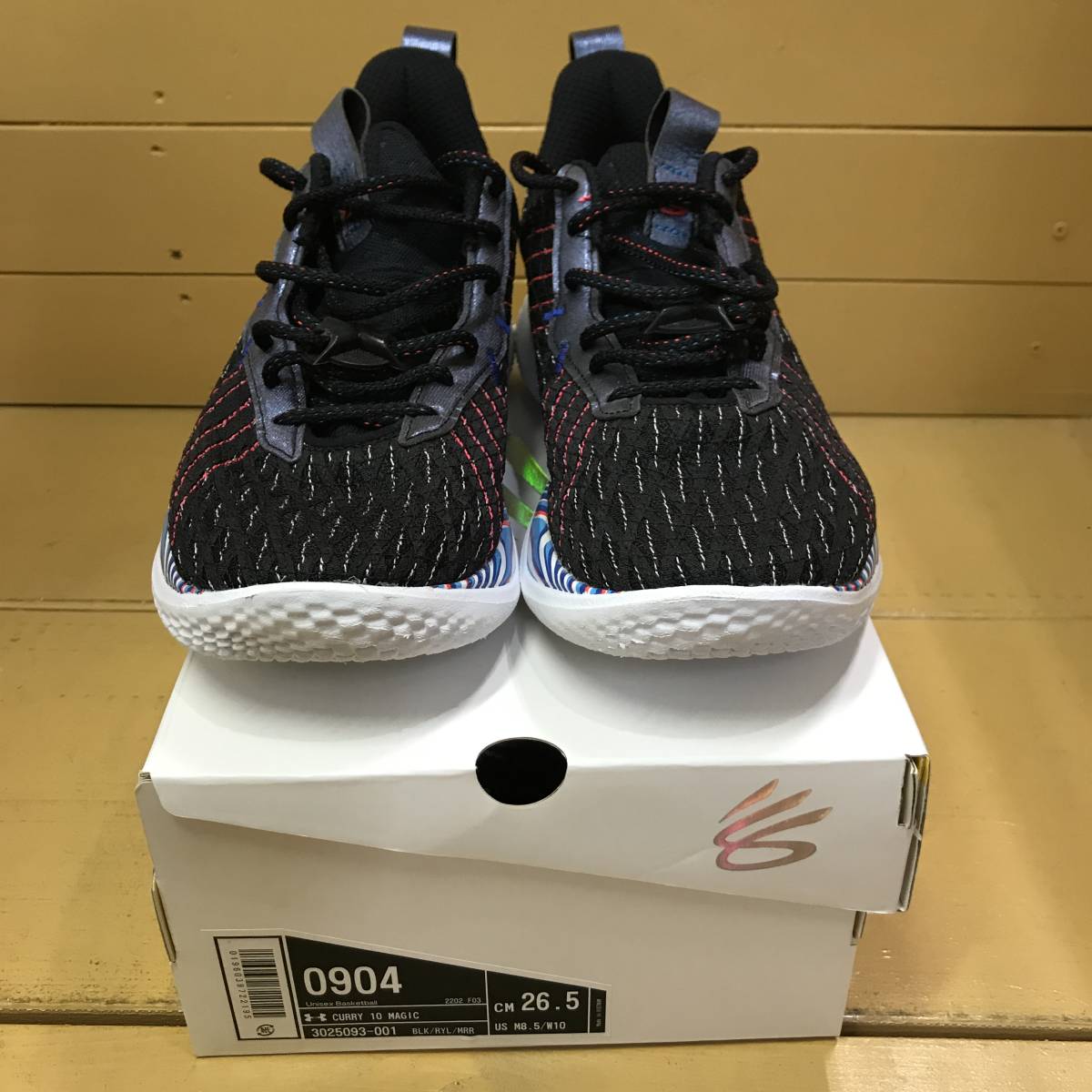 F376再[スニーカー］Under Armour Curry 10 More Magic アンダー 