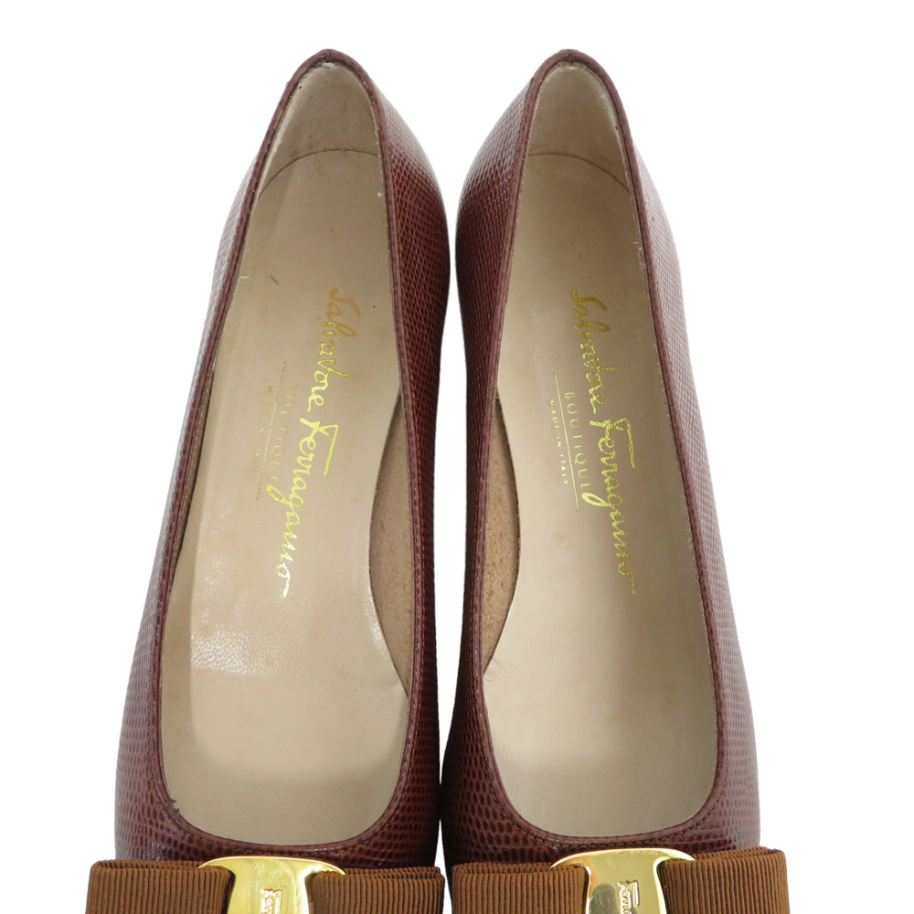 Salvatore Ferragamo サルヴァトーレ フェラガモ ヴァラリボン