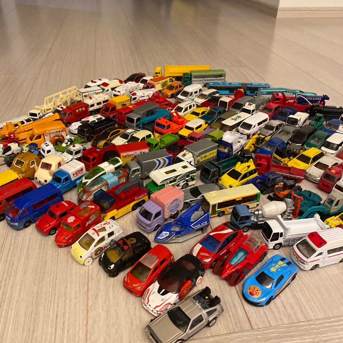 2トミカ TOMICA 大量 まとめ売り まとめて約130台セット廃盤廃番レア 