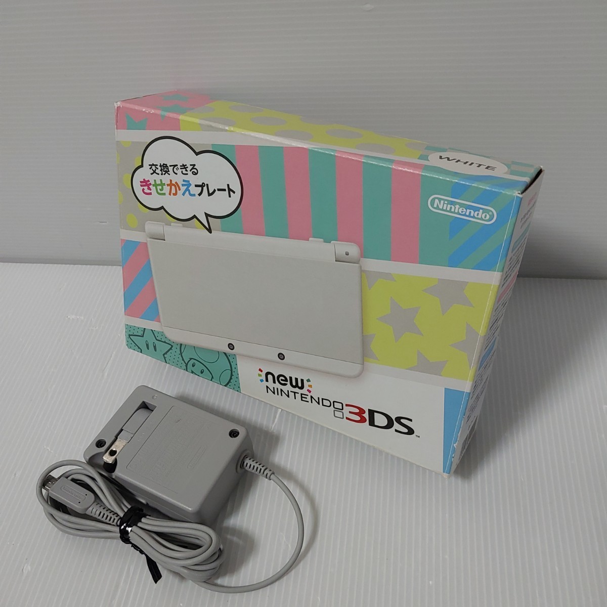 New ニンテンドー 3DS ホワイト [KTR-001] 箱あり ARカードあり AC