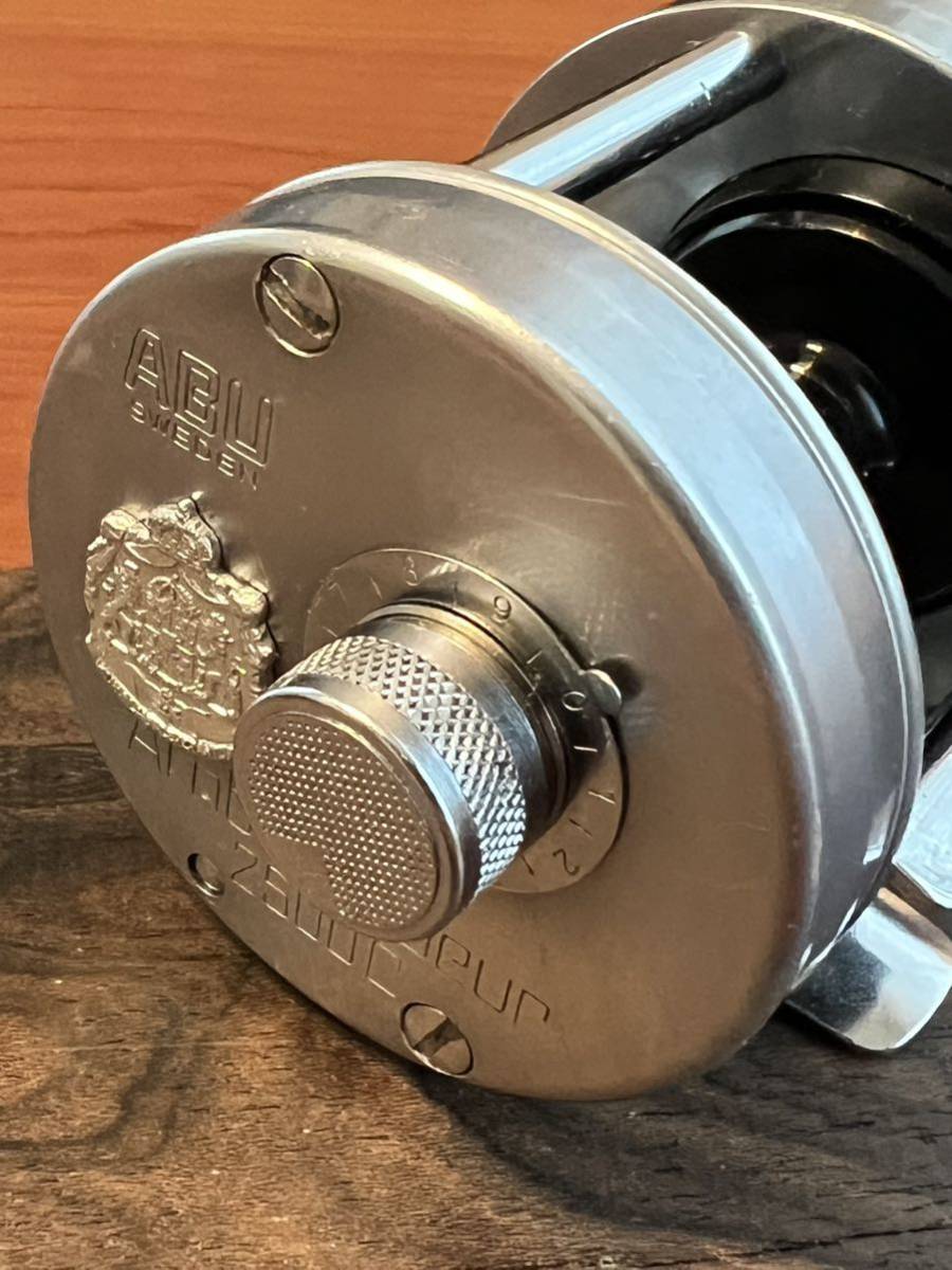 希少品 ABU アンバサダー 2500c 限定復刻版 ビッグクレスト - メルカリ