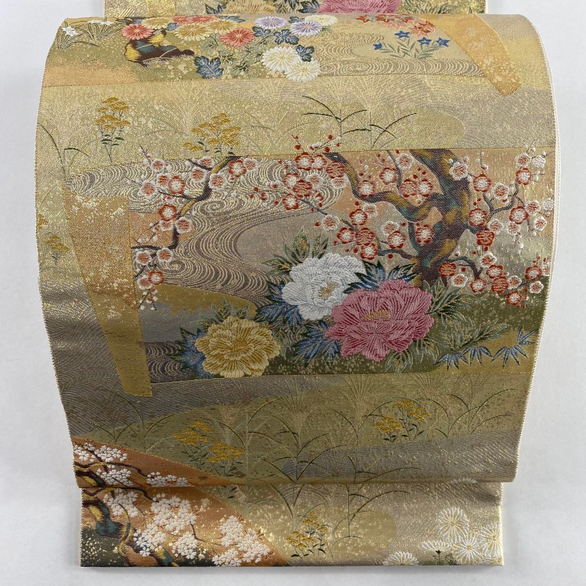 袋帯 美品 秀品 紅白梅 絵巻四季草花 金糸 箔 金色 六通 正絹 【中古】