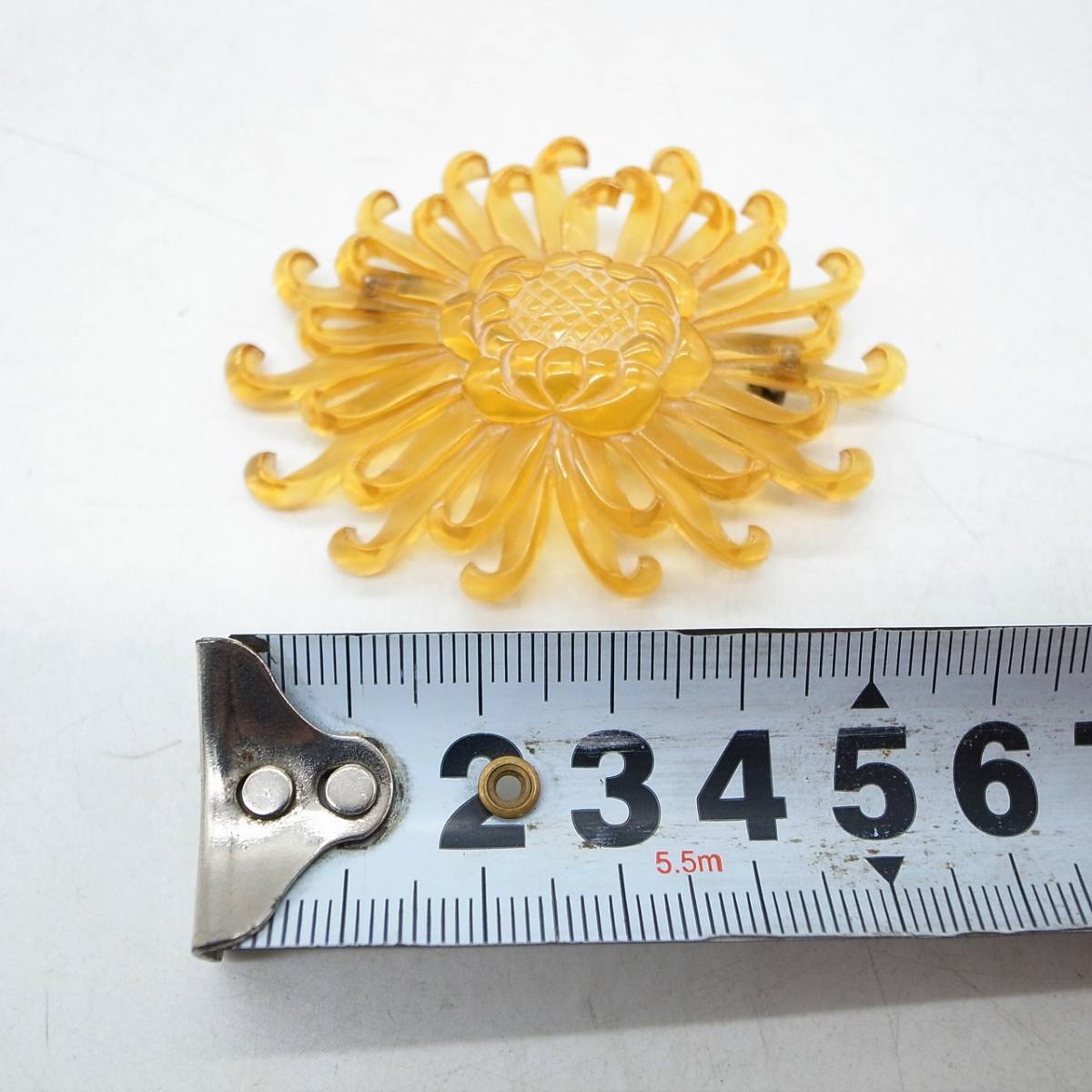 白鼈甲 菊 ブローチ □アンティーク べっ甲 白甲