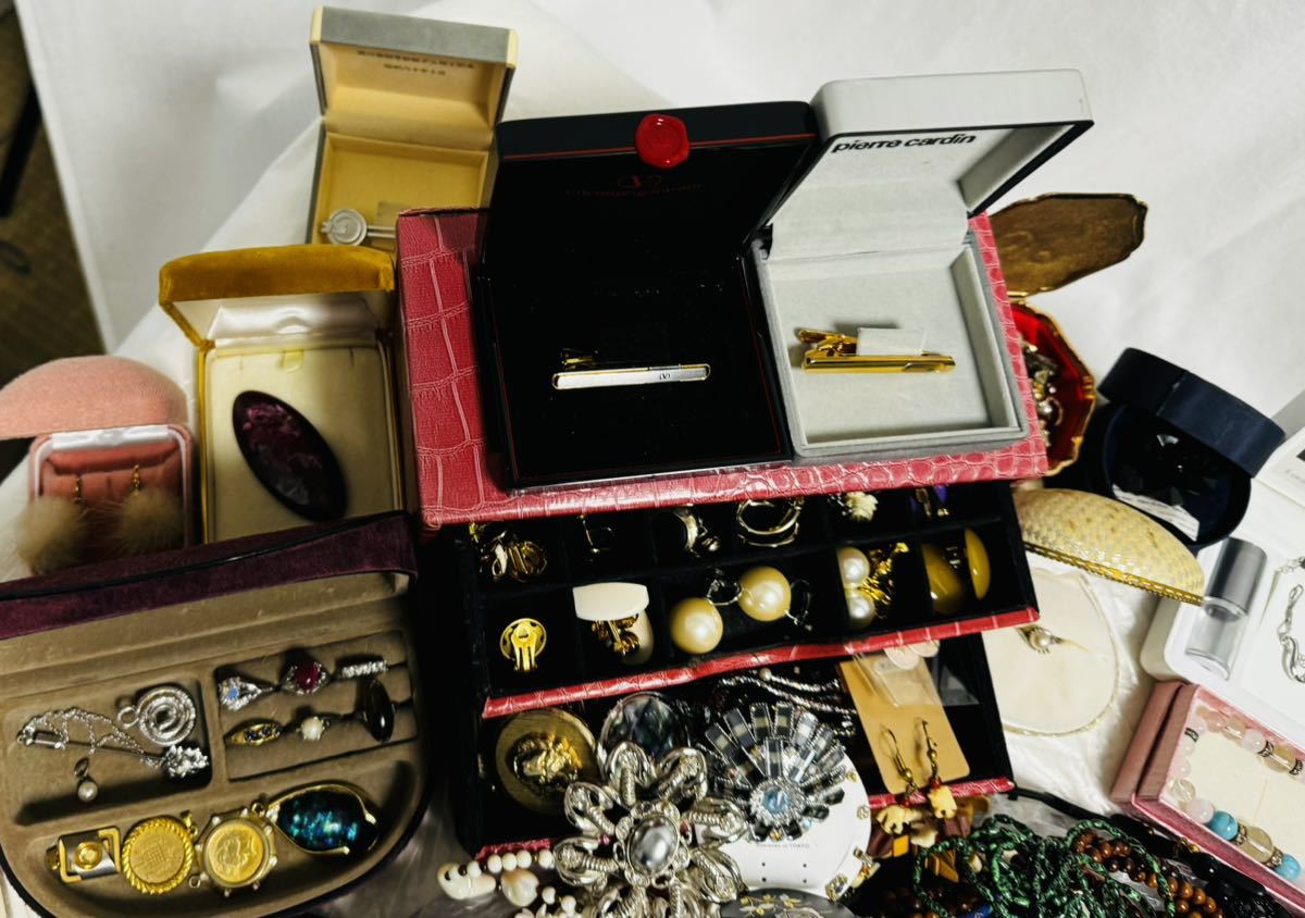 7596約7.5kg ジャンク 大量 まとめ アクセサリー イミテーション