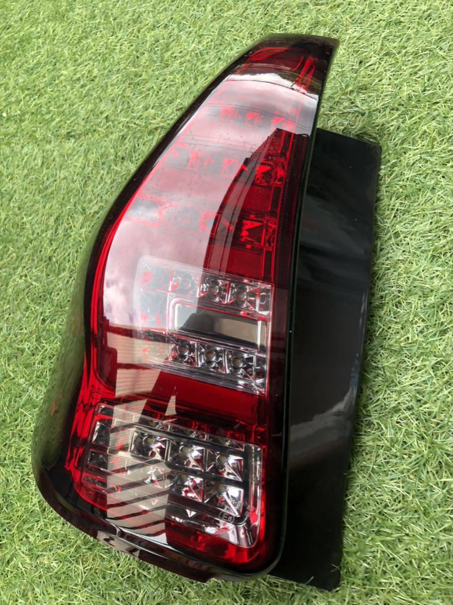 ヴァレンティ プリウスα Valenti LEDテールランプ 40系 ジュエルLED 