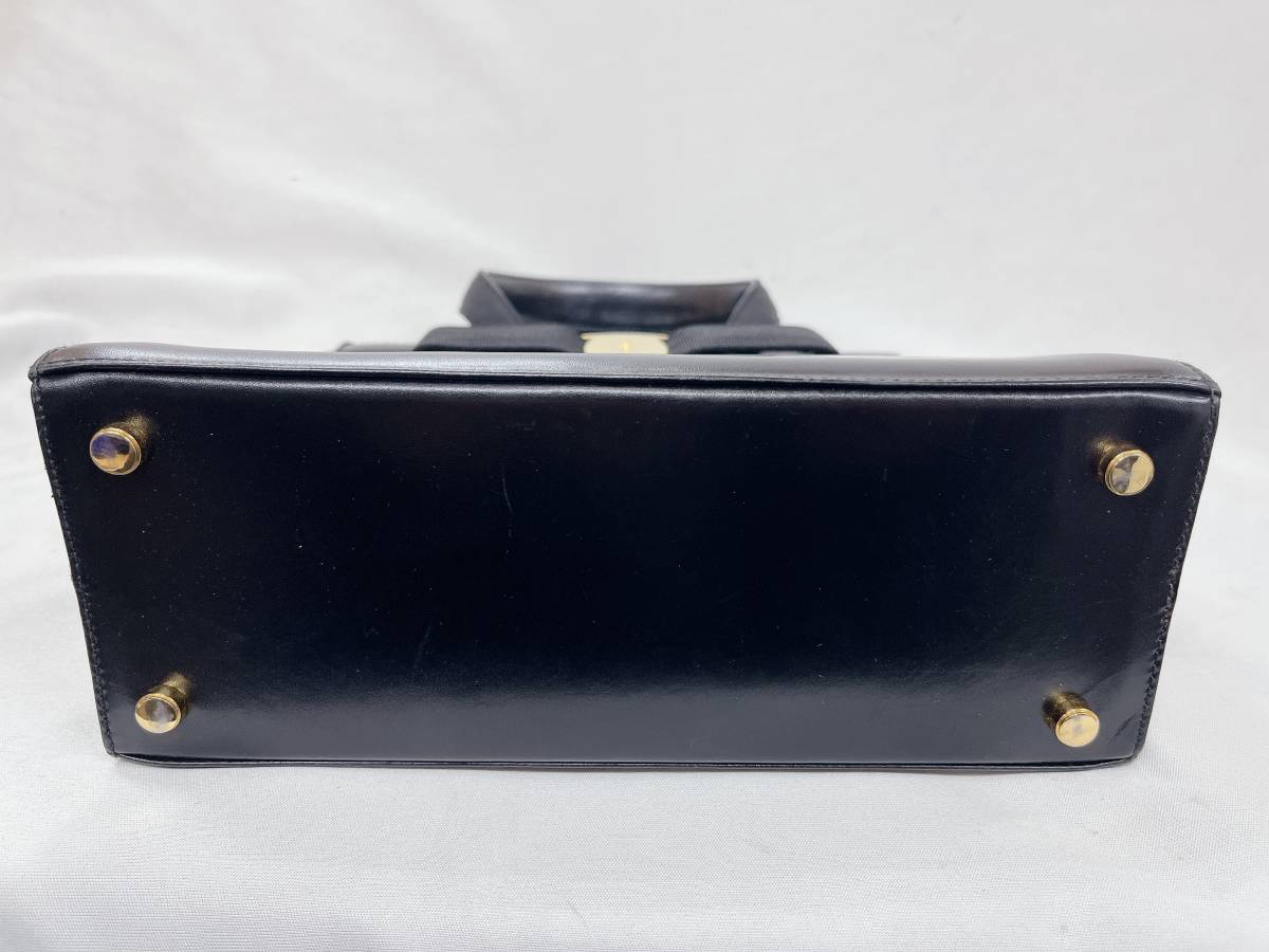 フェラガモ リボンヴァラ レザー ハンドバッグ 黒 Salvatore Ferragamo