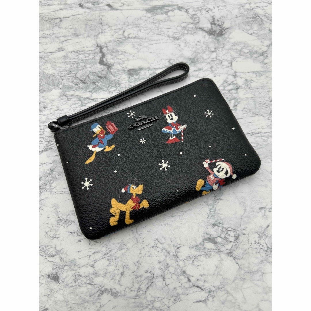 COACH ポーチリストレットダンボディズニー コーチ COACH コーナー ポーチ DISNEY X 小物 ジップ ディズニー