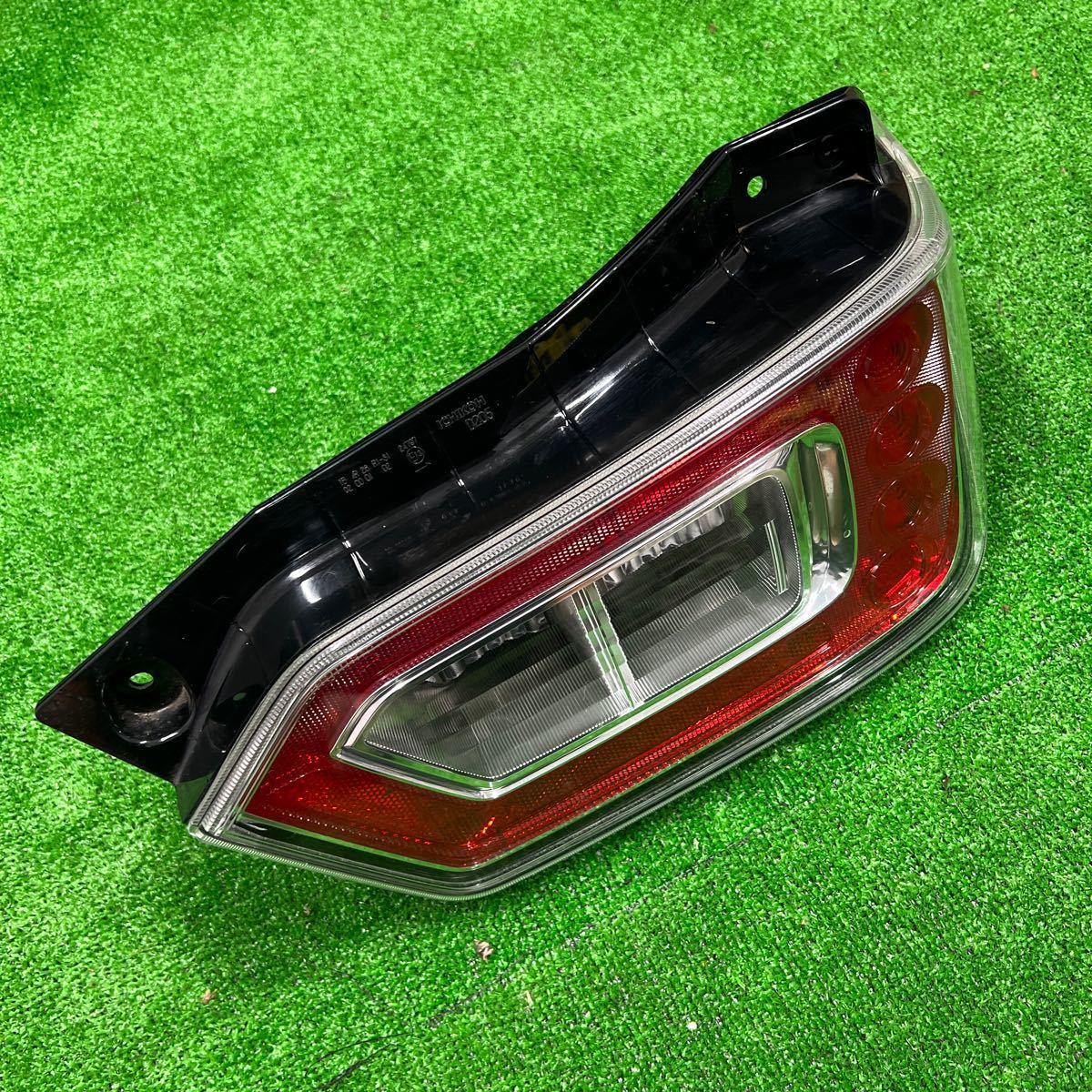 スズキ ワゴンR 右テールランプ ichikoh D205 ワゴンR MH55S D205