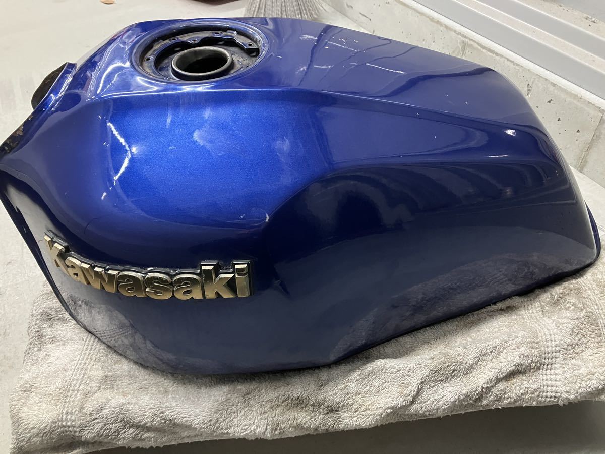 カワサキ ZRX400 純正 ガソリンタンク 中古 ジャンク(カワサキ用