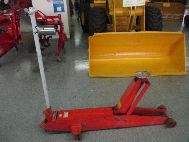 ●青森浪岡発　バンザイ　ガレージジャッキ　M-300M　直接引取限定●