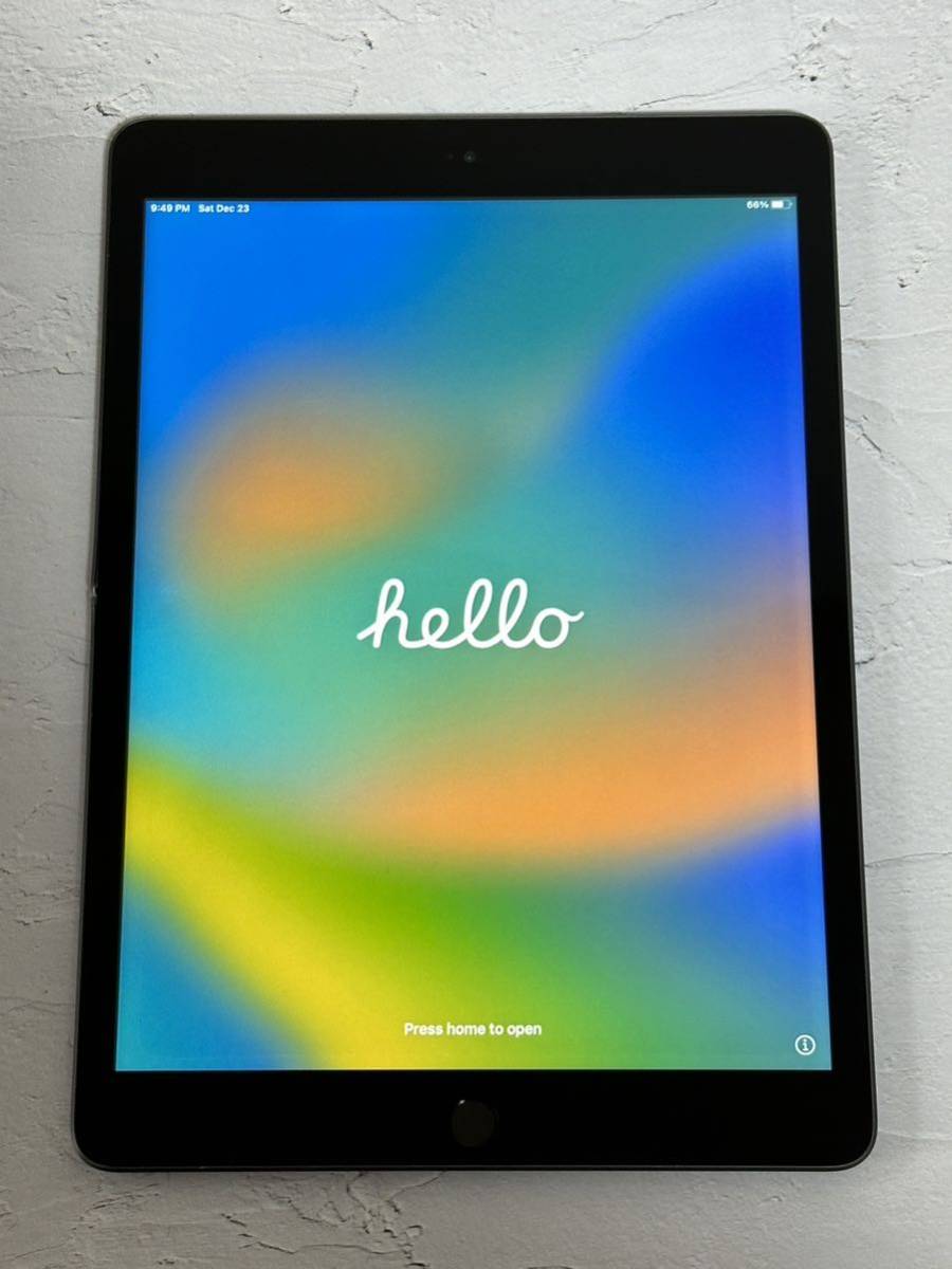 iPad 8世代 32GB Wi-Fiモデル スペースグレー 充電97% sku03