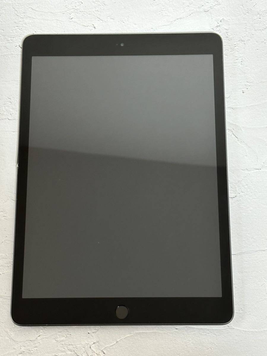 iPad 8世代 32GB Wi-Fiモデル スペースグレー 充電97% sku03 【公式通販】