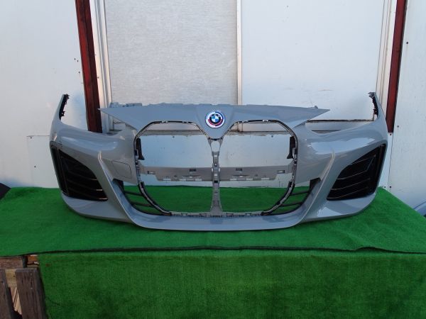 L2414vc BMW純正 4シリーズ i4 グランクーペ G26 Mスポーツ フロントバンパー グリル・50周年エンブレム付 5111 8078573