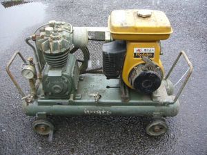 イワタエンジン式エアーコンプレッサーSUE-151:CS-2572:HIKOUSEN 