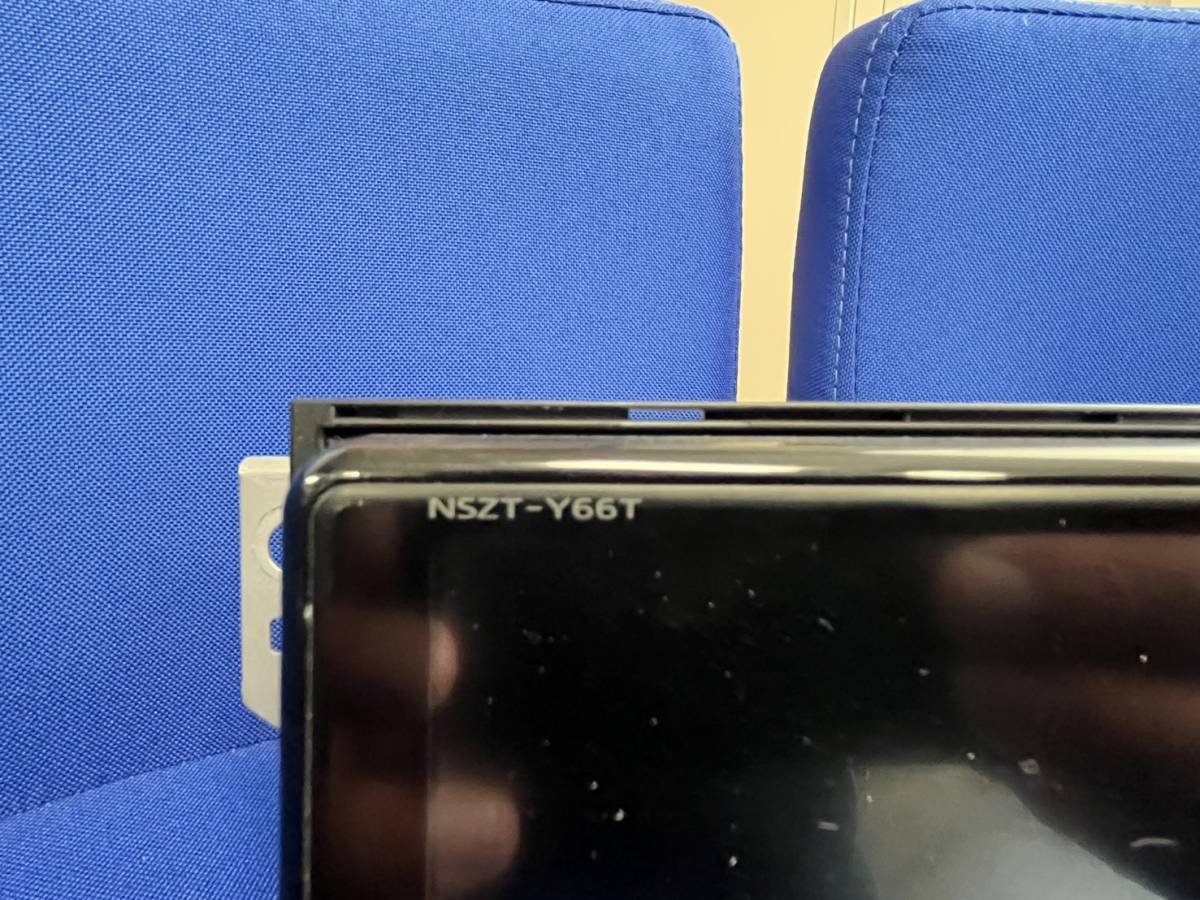 【売り切り】トヨタ純正ナビ 50プリウス取り外し 型番NSZT-Y66T 9