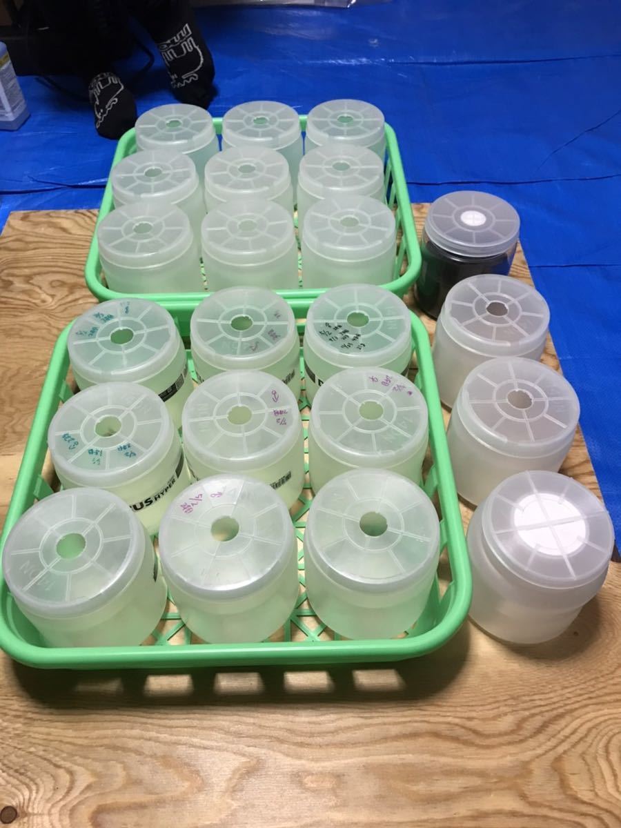 使用済み空ボトル　1400 20本　1200 1本　人工蛹室　1本　カゴ２枚付き_2