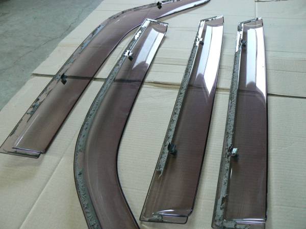 必見！！ダイハツ ムーヴ （Ｌ６００Ｓ） ドアバイザー １台分！_3