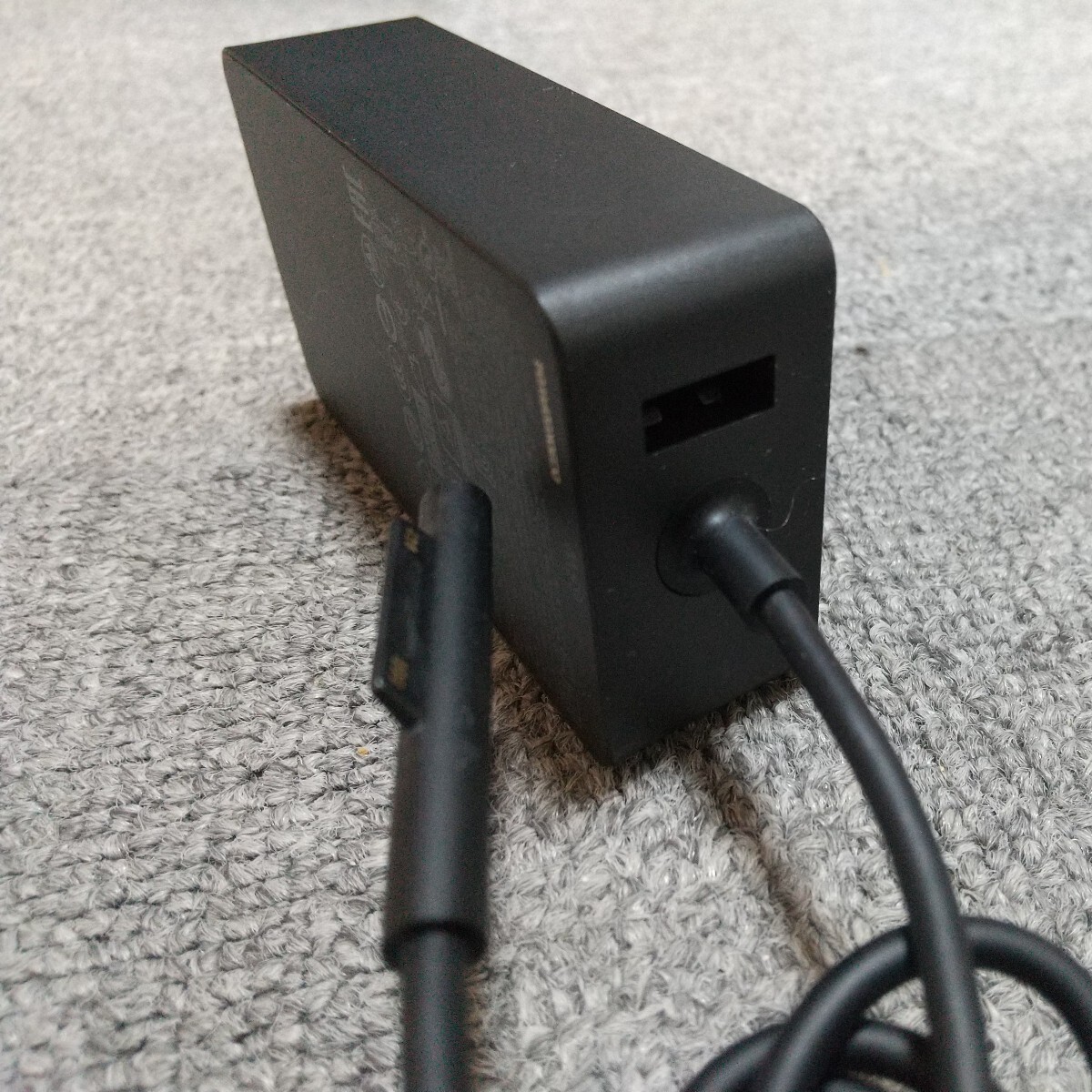 Surface ACアダプター Model:1706(ノートパソコン用ACアダプタ)｜売買されたオークション情報、yahooの商品情報を ...