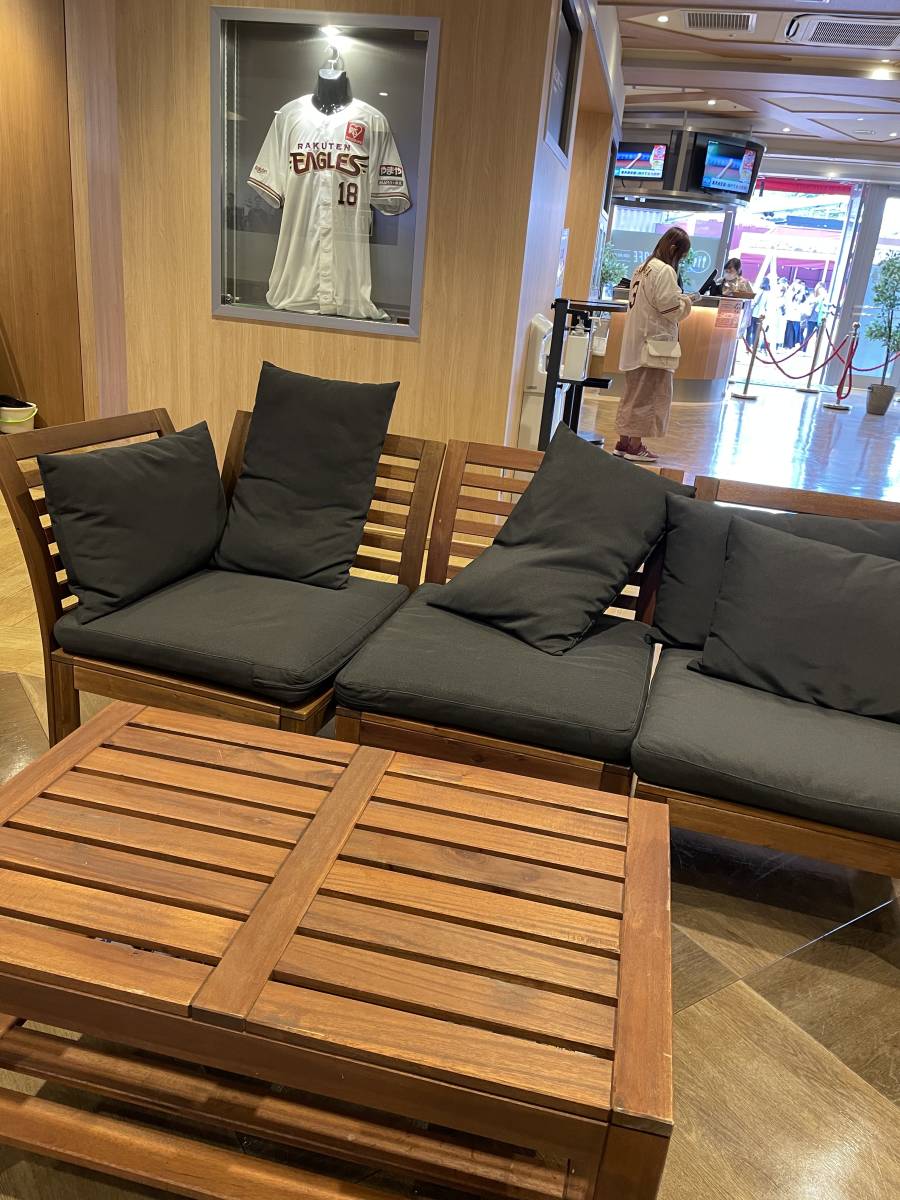 良席★4月12日（金）楽天イーグルスvs千葉ロッテ戦★バックネット裏ＶＩＰシート５列目通路側２枚連番・格安即決！_4