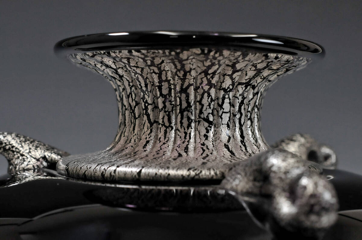 真作】 黒木国昭 作 花器 銘：プラチナ象嵌 『光琳』 共箱 高さ：22cm