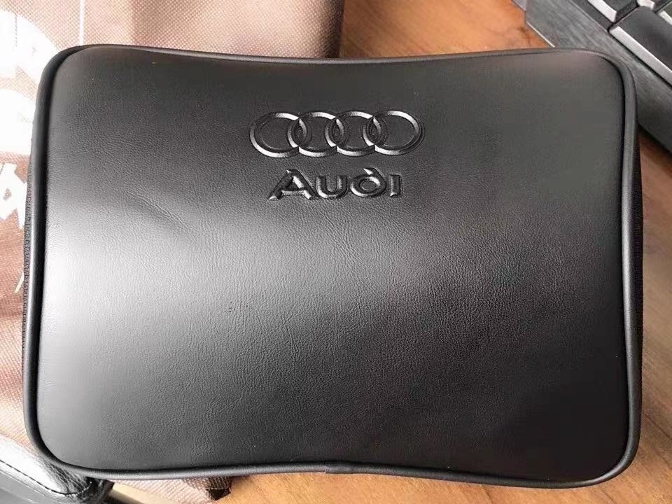 アウディ A3 A4 A6 A7 A5 A1 Q3 Q2 Q7 Q5 S5 R8 Q8 A8 S3 S4 S6 S8 Q6 S7 など 車用 ネックパッド 1個_1