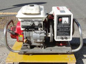 ジェネェレーター（発電機）完動品800w