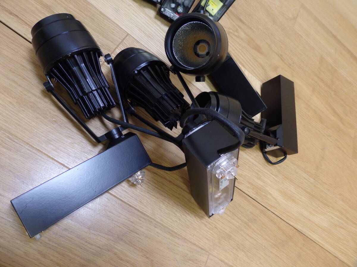 ②535W 10台 ModuleX 535CBPWR27M ダクトレールライト スポットライト
