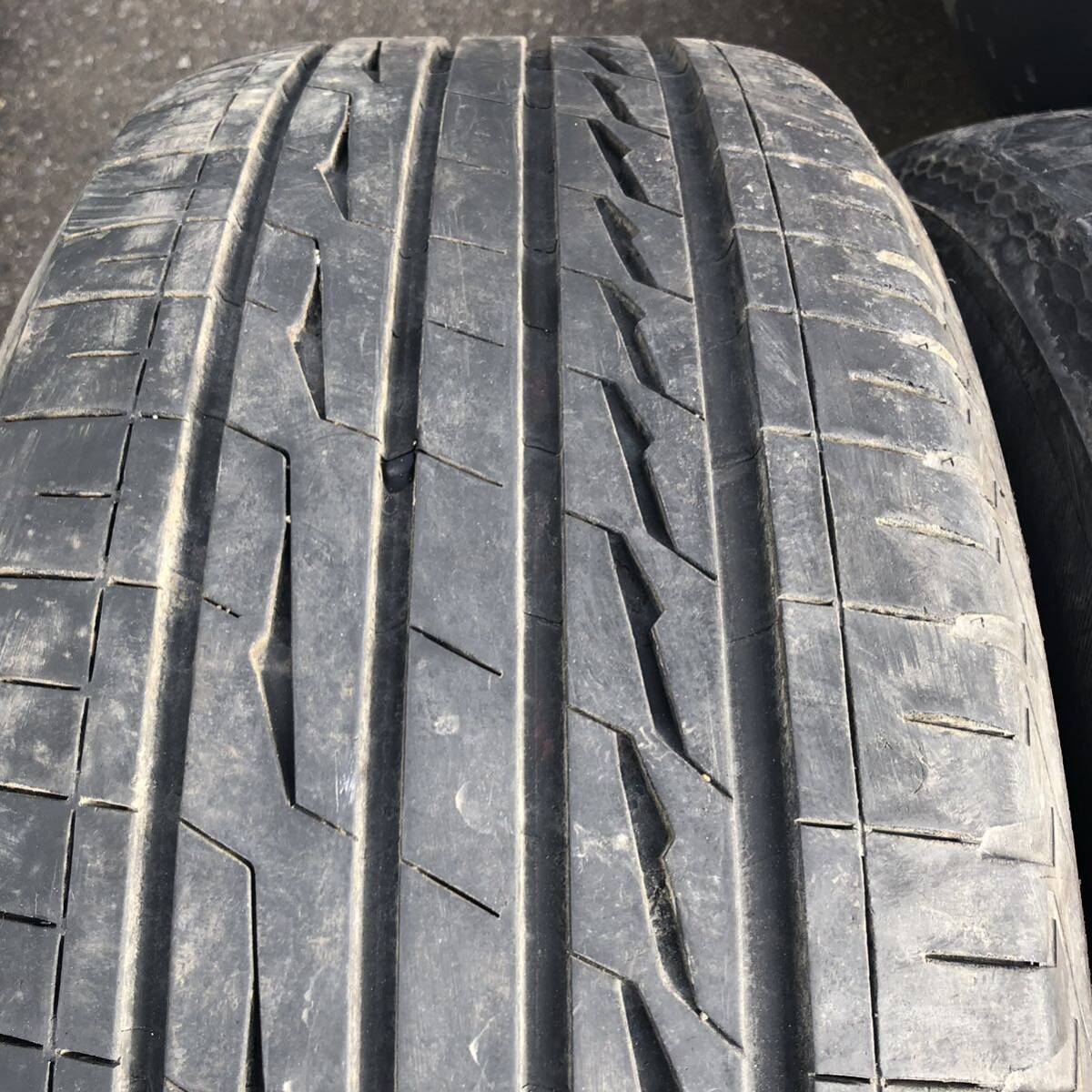 ブリヂストン　235/55R17 アレンザ　LX100 2021年製_2