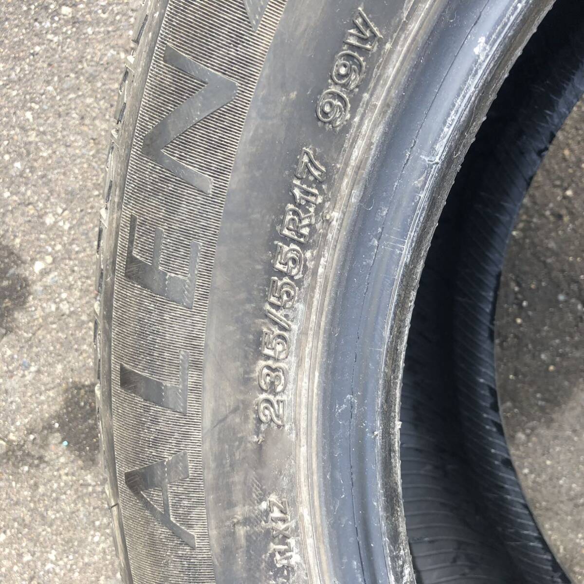 ブリヂストン　235/55R17 アレンザ　LX100 2021年製_9