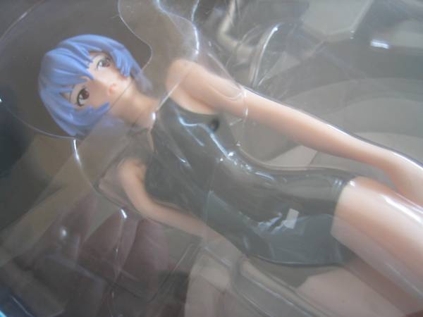 エヴァンゲリオン新劇場版スクール水着フィギュア綾波レイ非売品_3
