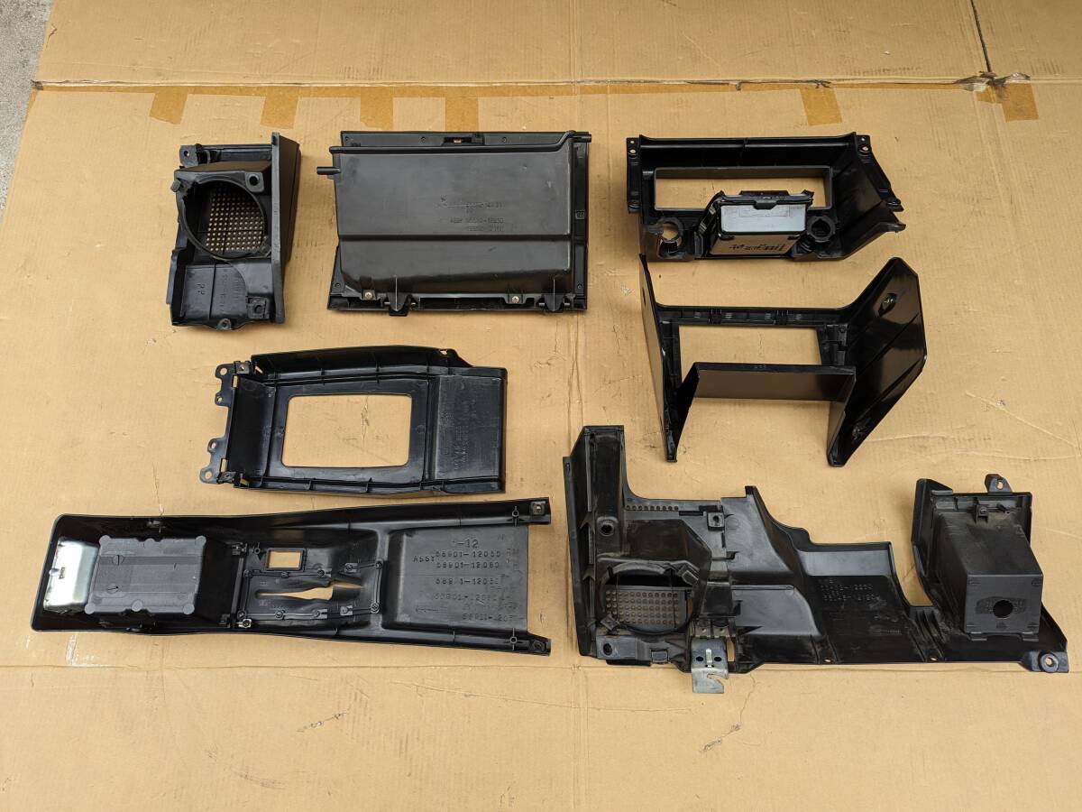 【絶版】AE86 レビン トレノ シフトパネルコンソール 後期 APEX 黒 AE86 レビン トレノ 後期 純正 内装 センターコンソール シフトパネル