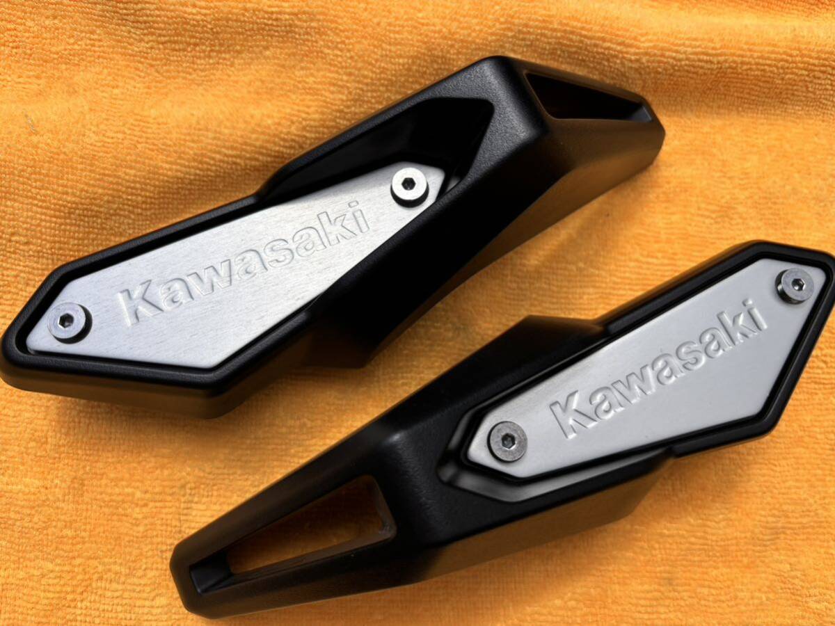 【美品、送料無料】Z900RS 左右セット エンジンガード 純正_1