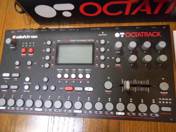 ELEKTRON OCTATRACK 保証期間、ユーザー登録可、おまけ付(リズムマシン 