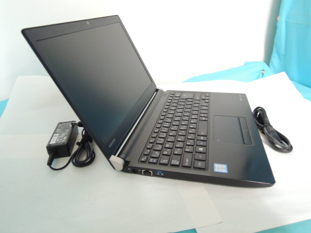 TOSHIBA dynabook R73/U Model:PORTEGE R30-C Series 型番:PR73UFAA447AD81 ...