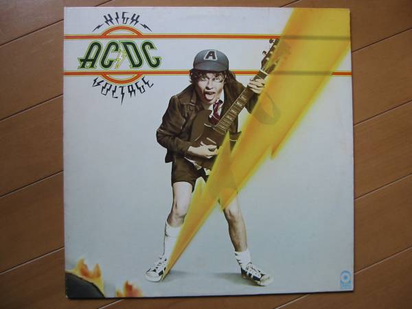 レコードAC/DC HIGH VOLTAGE/ハイボルテージ/アンガスヤング(AC/DC