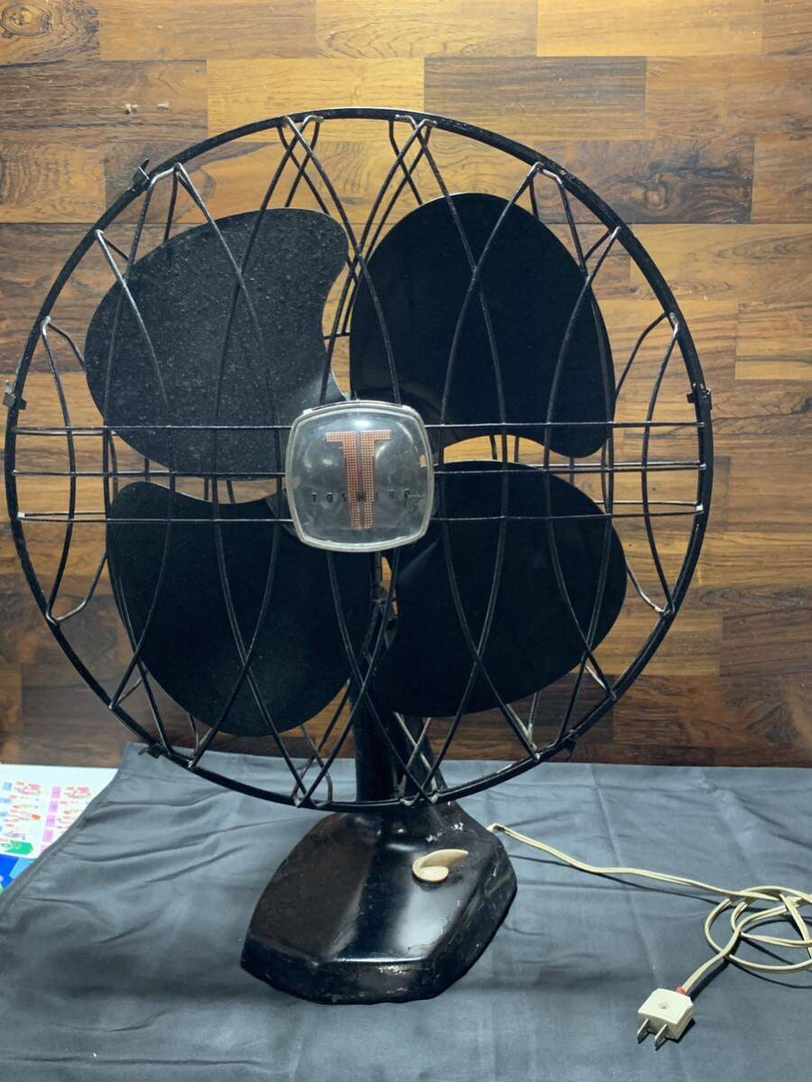 昭和レトロ 東芝 扇風機 FAN-D1A 40cm 四枚羽 鉄 動作品(扇風機)｜売買