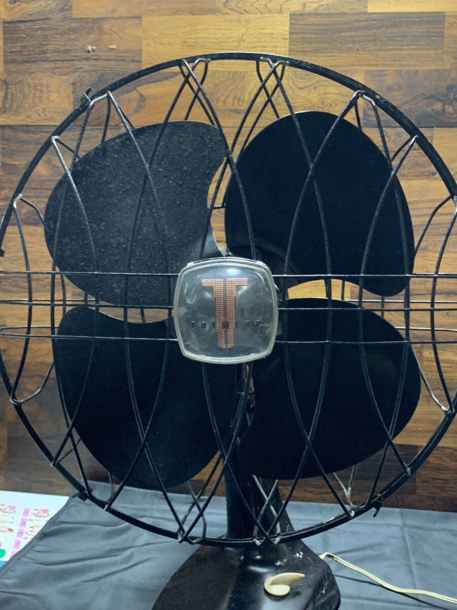 昭和レトロ 東芝 扇風機 FAN-D1A 40cm 四枚羽 鉄 動作品(扇風機)｜売買