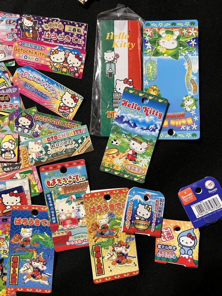 ご当地限定キティ 224個 根付け 大量 キティちゃん まとめ売り 海外