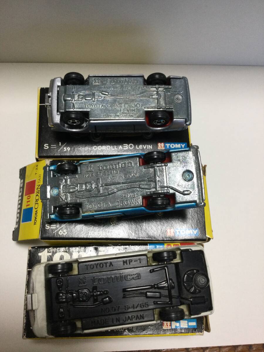 トミカ日本製黒箱110トヨタクラウンタクシー108トヨタカローラ30レビン