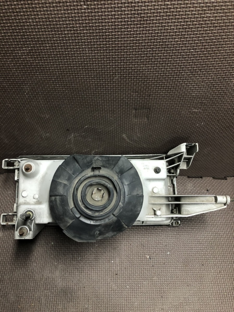 マークⅡ　GX71 セダン　右ヘッドライト　KOITO 20-156_2