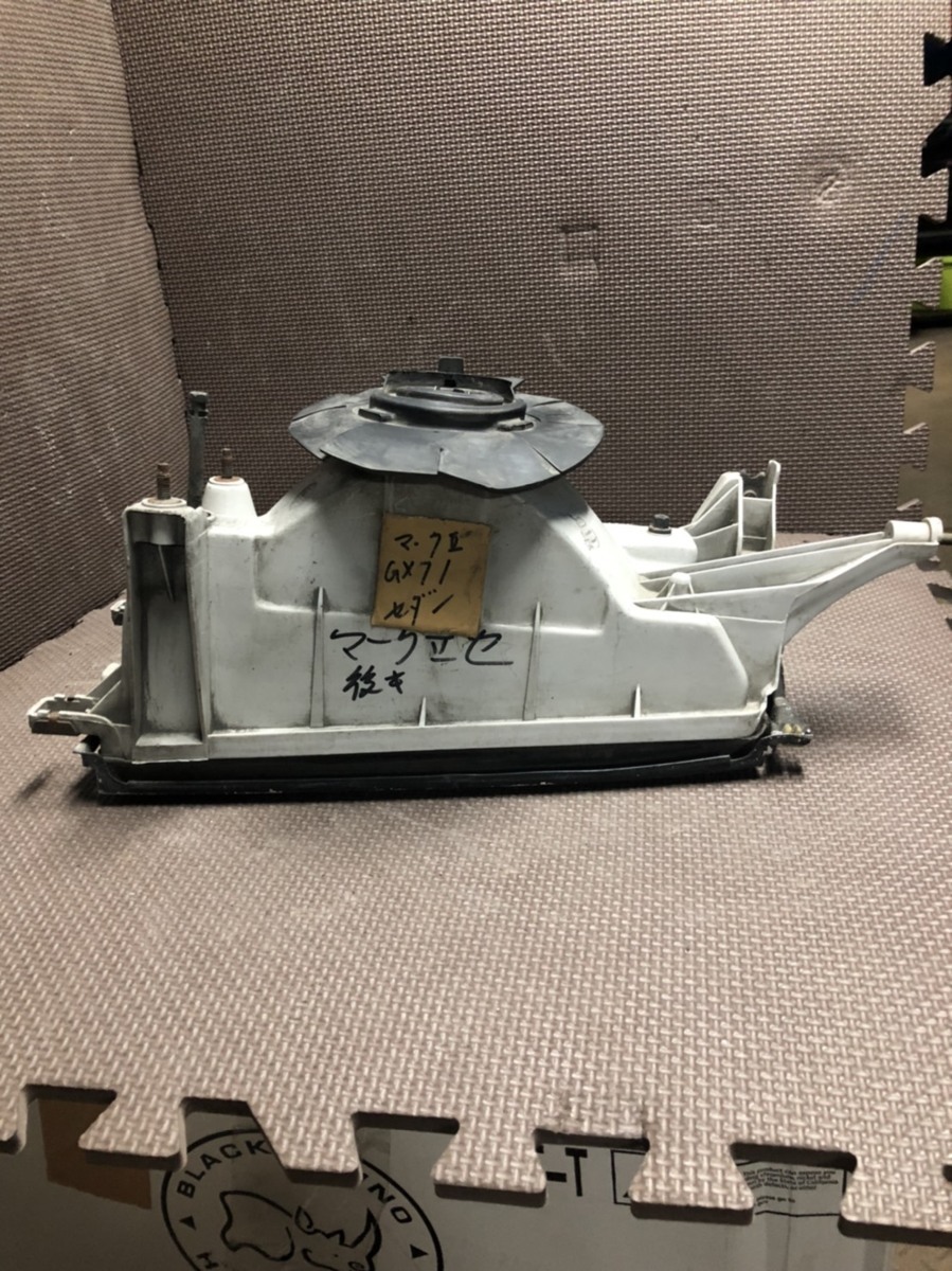 マークⅡ　GX71 セダン　右ヘッドライト　KOITO 20-156_4