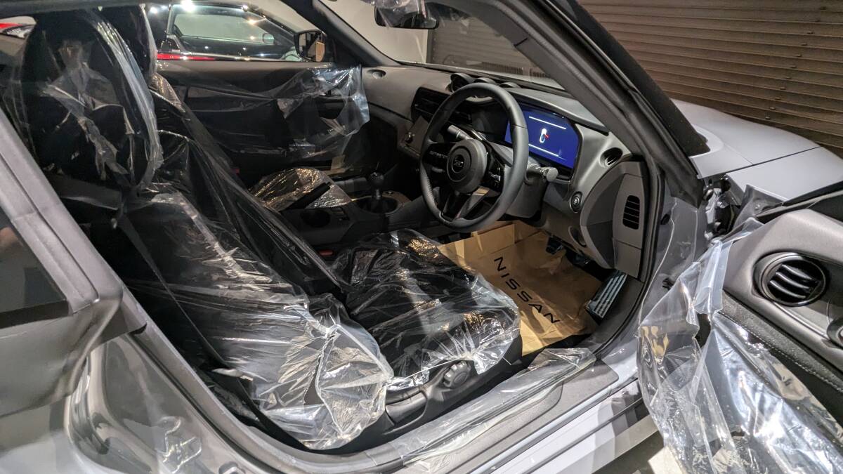 新車 未使用 フェアレディZ 6MT バージョンS_8