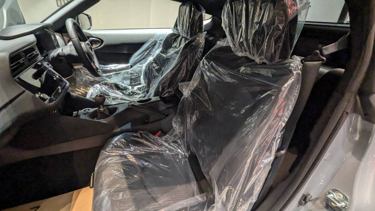 新車 未使用 フェアレディZ 6MT バージョンS_9