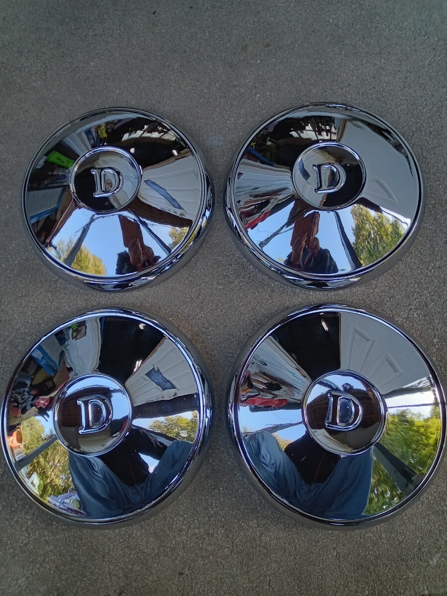 ダットサン　ホイールキャップ　ブルーバード310系？　新品？再メッキ？　キレイです_1