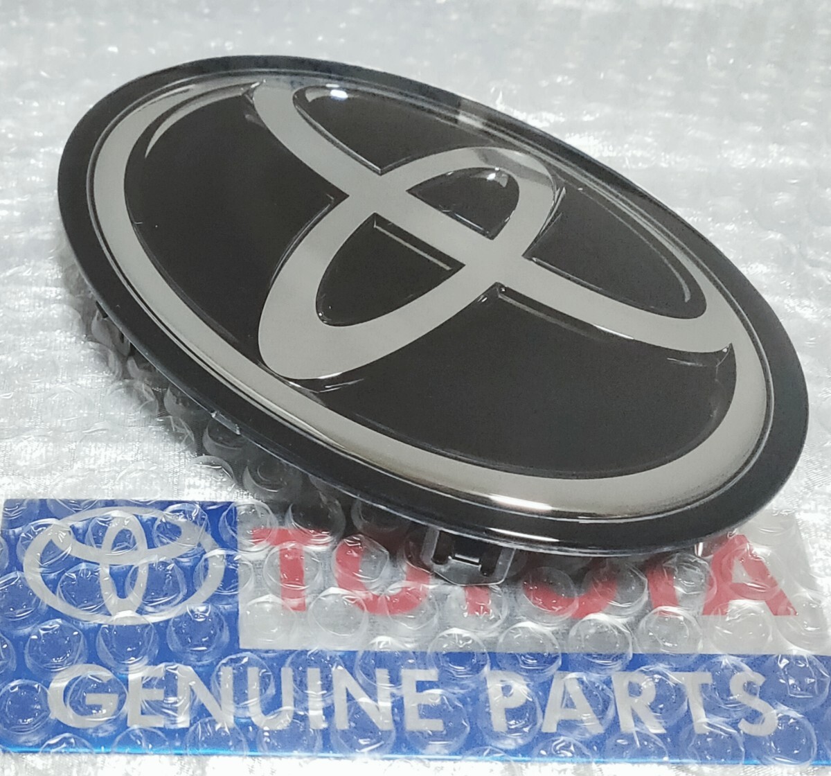 カローラツーリング　エンブレム　フロントグリルセット　北米仕様　新品　トヨタ純正　ミリ波レーダ　新品・未使用　★★送料無料★★_7