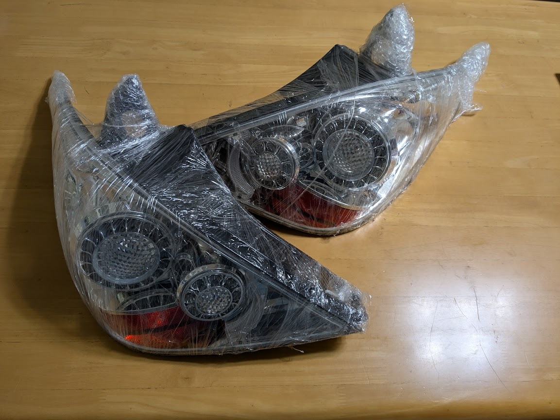 日産ティーダ前期用　クリアテール・LEDテール　左右セット_1